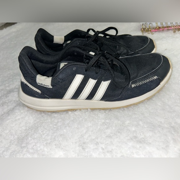 ADIDAS - Black & white sneakers size W10 - Picture 2 of 5